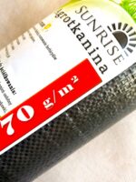 Agrotkanina Czarna 70 g/m² UV Standard 1,1 x 50m SUNRISE – Mata Antychwastowa Ogrodnicza Pod Korę - obrazek 3